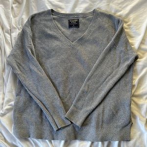 Abercrombie & Fitch Sweater size medium